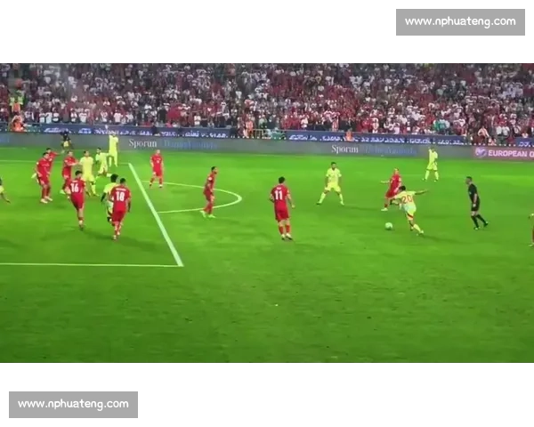 佩德里弧顶写意晃过 + 兜射破门:诺坎普沸腾的 9.8 秒 佩德里弧顶写意晃过 + 兜射破门:诺坎普沸腾的 9.8 秒