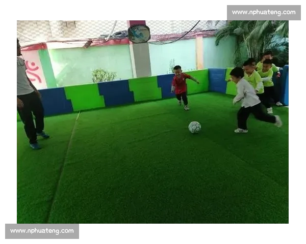 第七届蚌埠家庭文化季桌式足球亲子赛圆满落幕 百组家庭共享欢乐时光