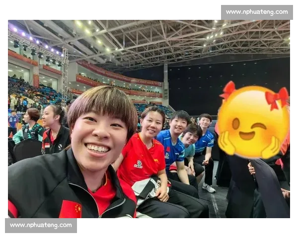 赛场花絮!意外的惊喜,暖心的瞬间,羽球场上的温情一幕 赛场花絮!意外的惊喜,暖心的瞬间,羽球场上的温情一幕