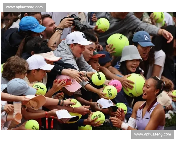 争议判罚比赛中的关键一秒，引爆球迷大讨论