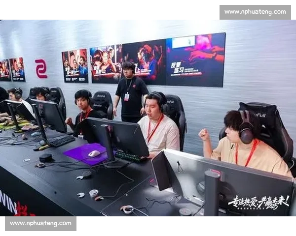 直播与赛场两不误，电竞明星的“多线程”生活揭秘