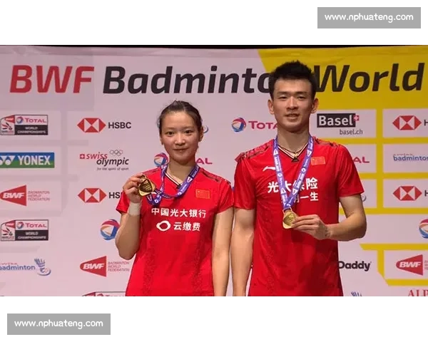 装备升级！顶级羽毛球拍的秘密武器，助你驰骋赛场